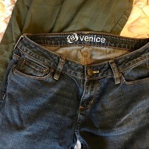 Bullhead Jeans Venice size 9 long